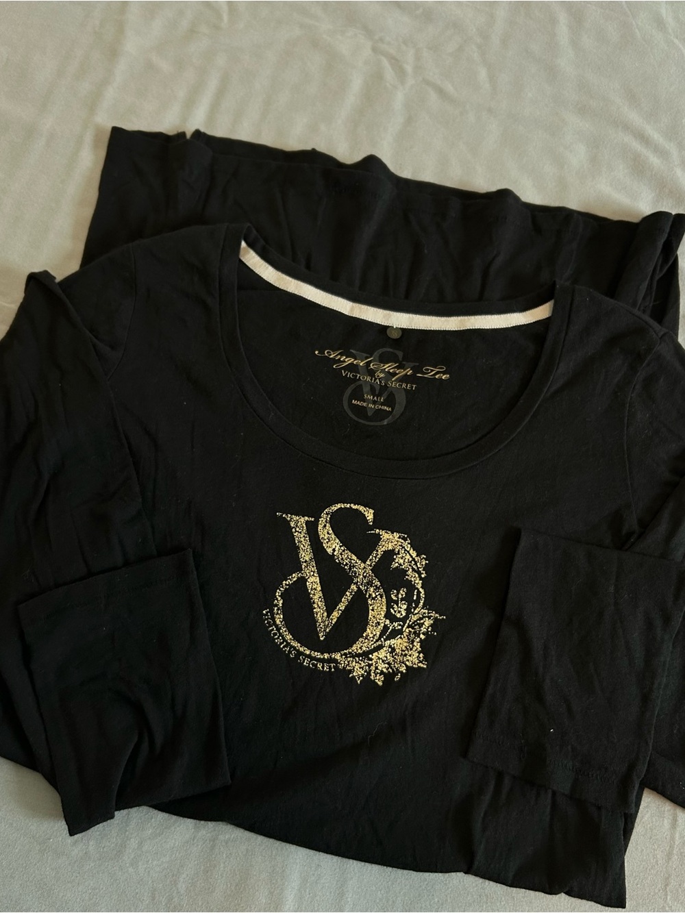 Victoria's Secret Soft Black Long Sleeve Tunic Tee with Gold VS Emblem S